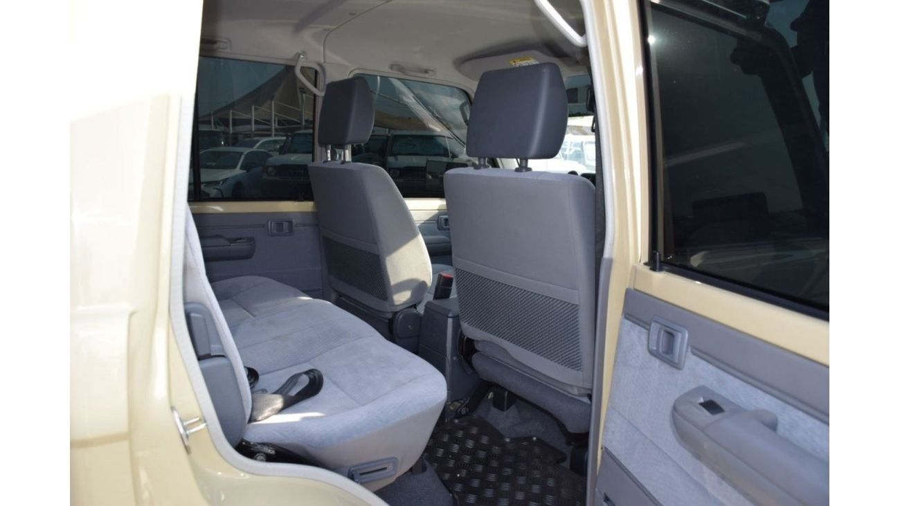 Toyota Land Cruiser Pick Up