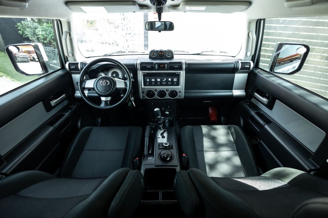 Toyota FJ Cruiser Toyota FJ Cruiser GXR 2022 GCC | Warranty for 1,876.00 AED monthly