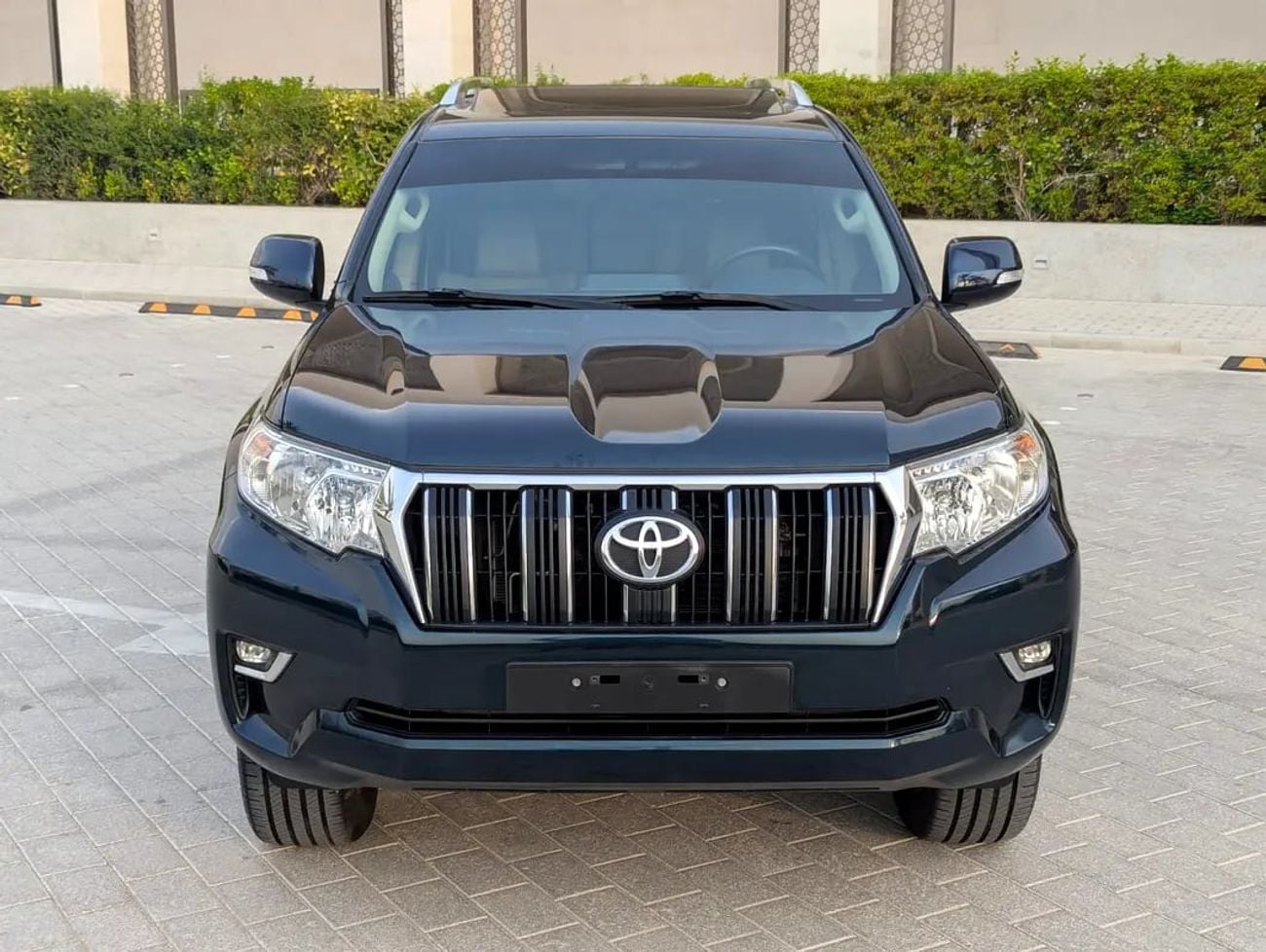 تويوتا برادو GXR 2022 | GCC Specs | Full Option V6 Interior and Exterior Excellent Condition