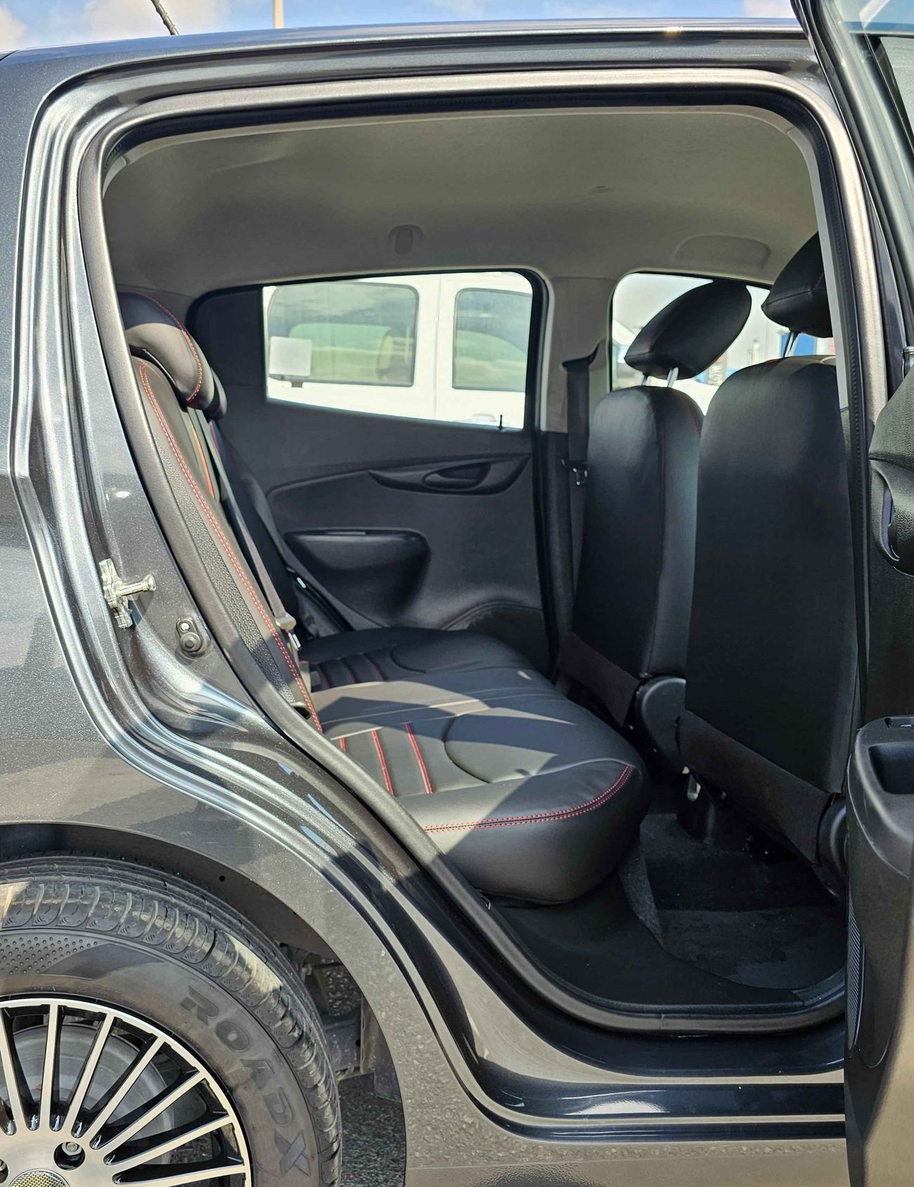 Chevrolet Spark SPARK A/T 1.4L FULL OPT // GCC / ORG KMS / ORG PAINT /  (LOT# 86888)