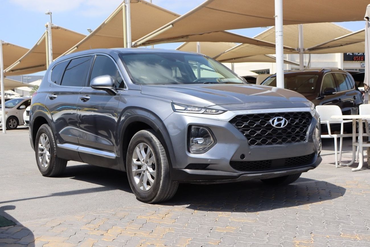 هيونداي سانتا في Smart 2.4L Hyundai Santa Fe / 2019 / Mid / USA / 86,000Mi