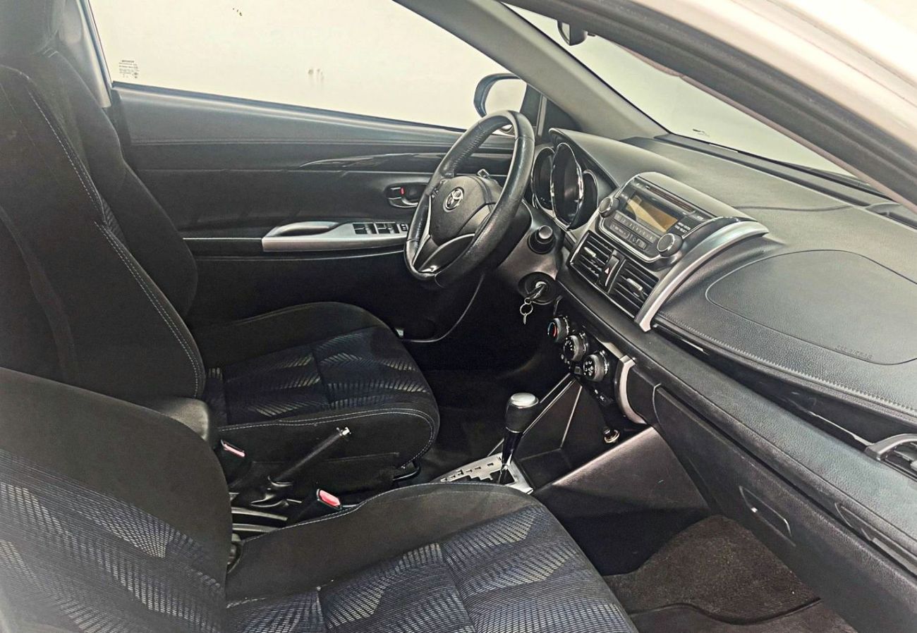 Toyota Yaris SPORT 1.5L-4 CYL - EXCELLENT CONDITION