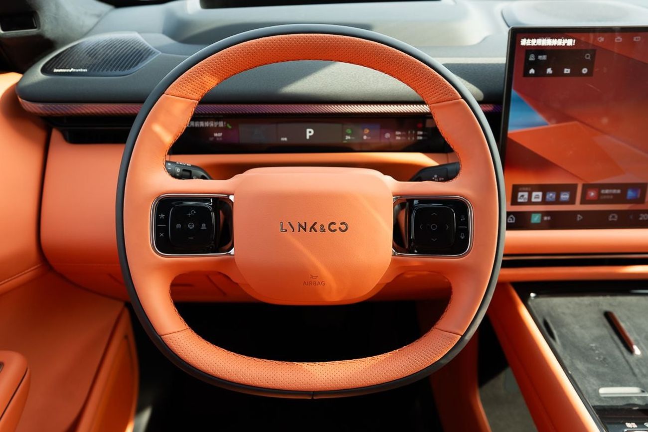 Lynk & Co 900 900 2.0T Ultra model 2025