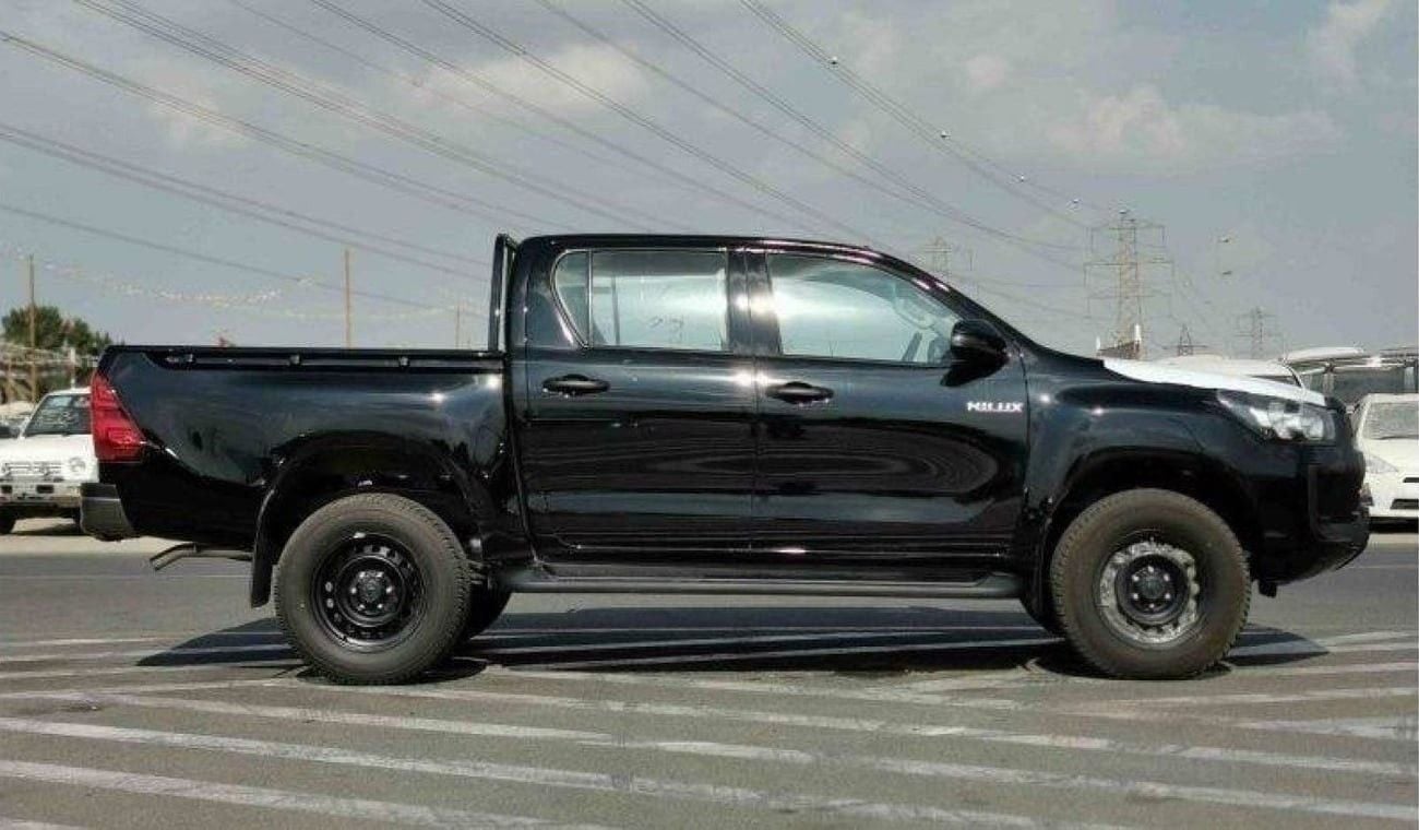 تويوتا هيلوكس Toyota Hilux Toyota hilux 2.4L diesel mid options MY2024