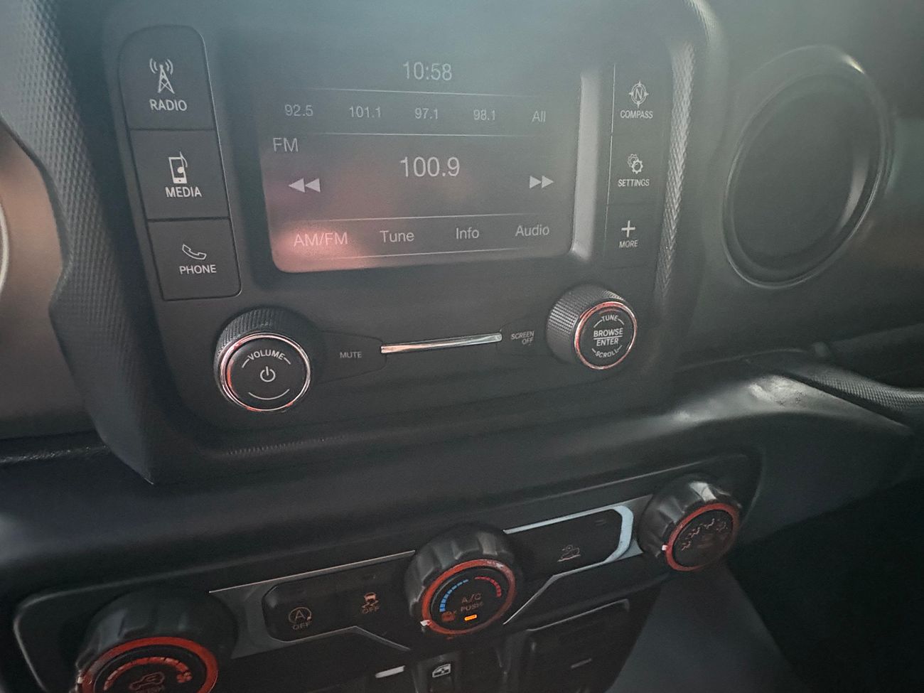 Jeep Gladiator Overland 3.6L