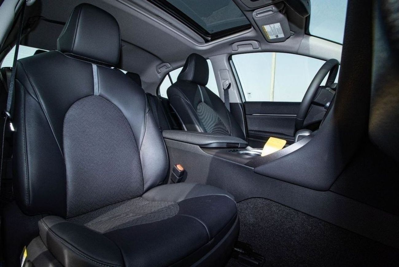 تويوتا كامري Lumiere Hybrid TOYOTA CAMRY 2.5L HYBRID XLE HI A/T PTR Export Only 2022 Model Year