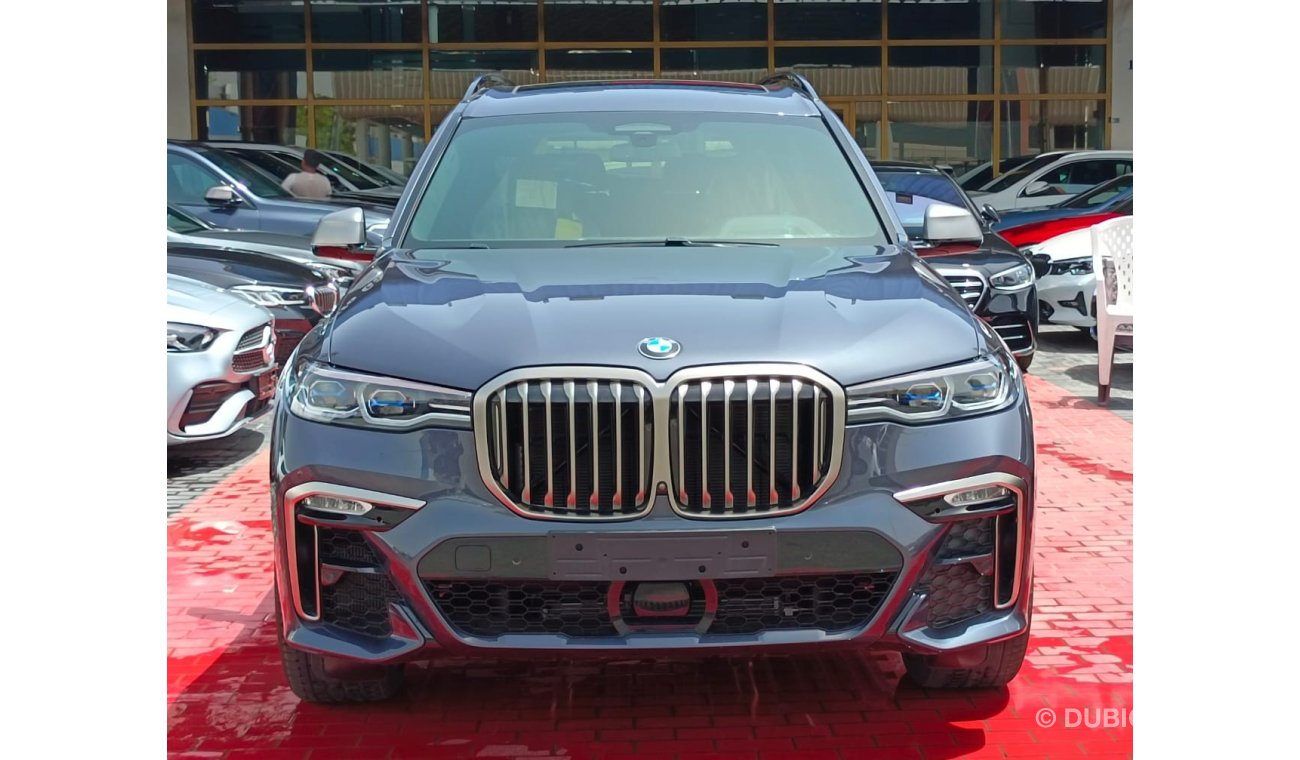 BMW X7 M50i