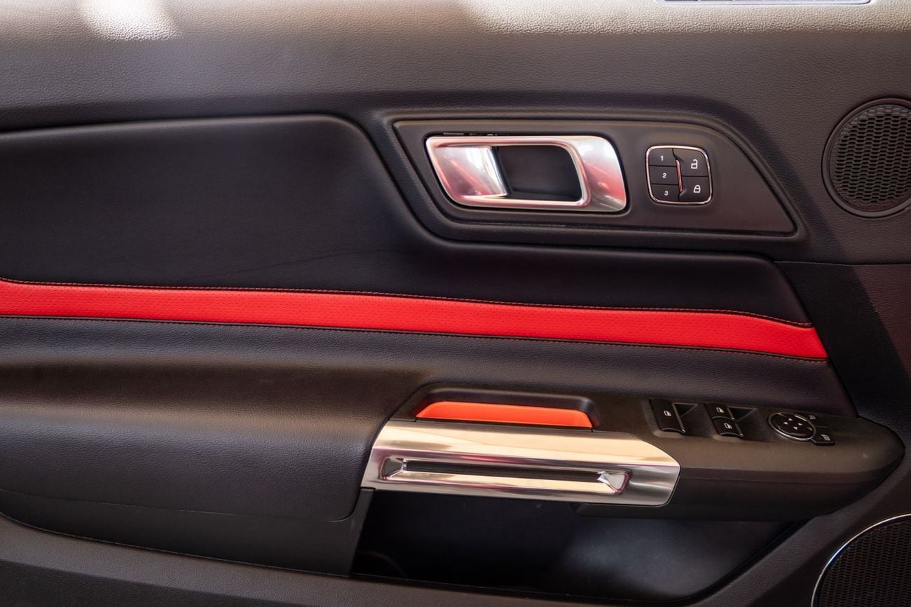 Ford Mustang GT Premium 5.0L V8