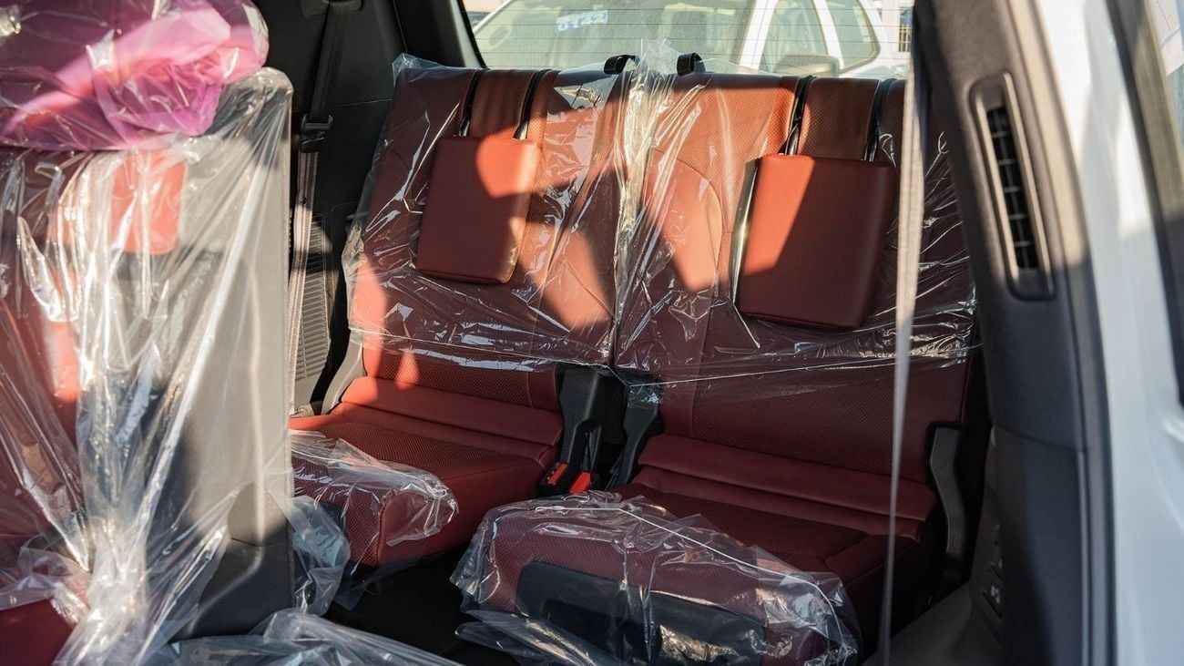 Lexus LX 600 2026 Lexus LX600 Signature 3.5L AT Petrol (White)