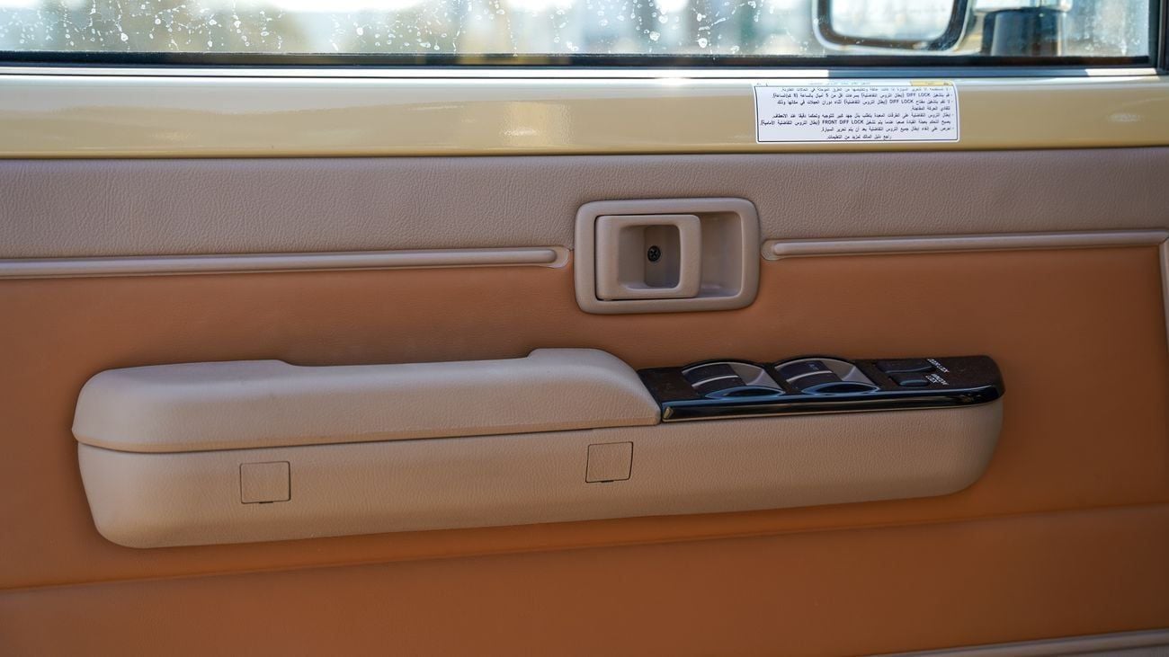 Toyota Land Cruiser 70