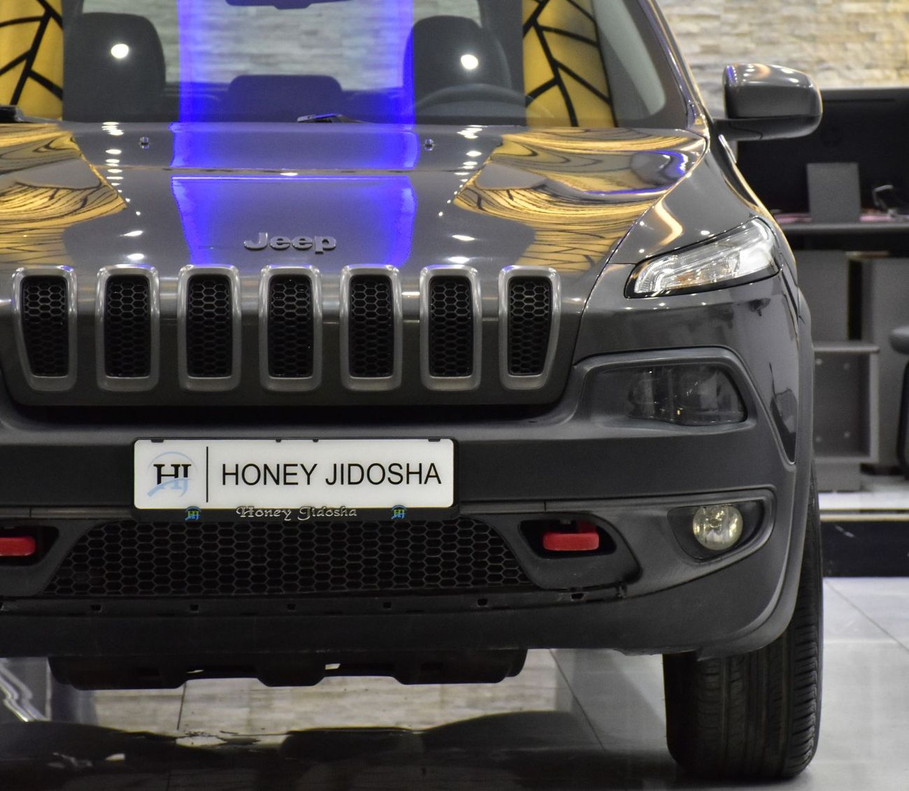 Jeep Cherokee EXCELLENT DEAL for our Jeep Cherokee TrailHawk ( 2014 Model ) in Grey Color GCC Specs