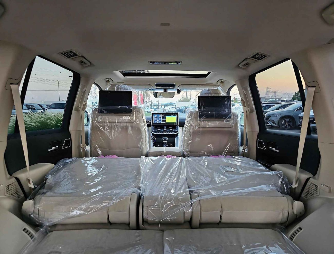 Toyota Land Cruiser VXR | FULL OPTION | 3.5L V6 PETROL | HEADUP WITH SUNROOF | JBL SPEAKRS (CODE # 67996)