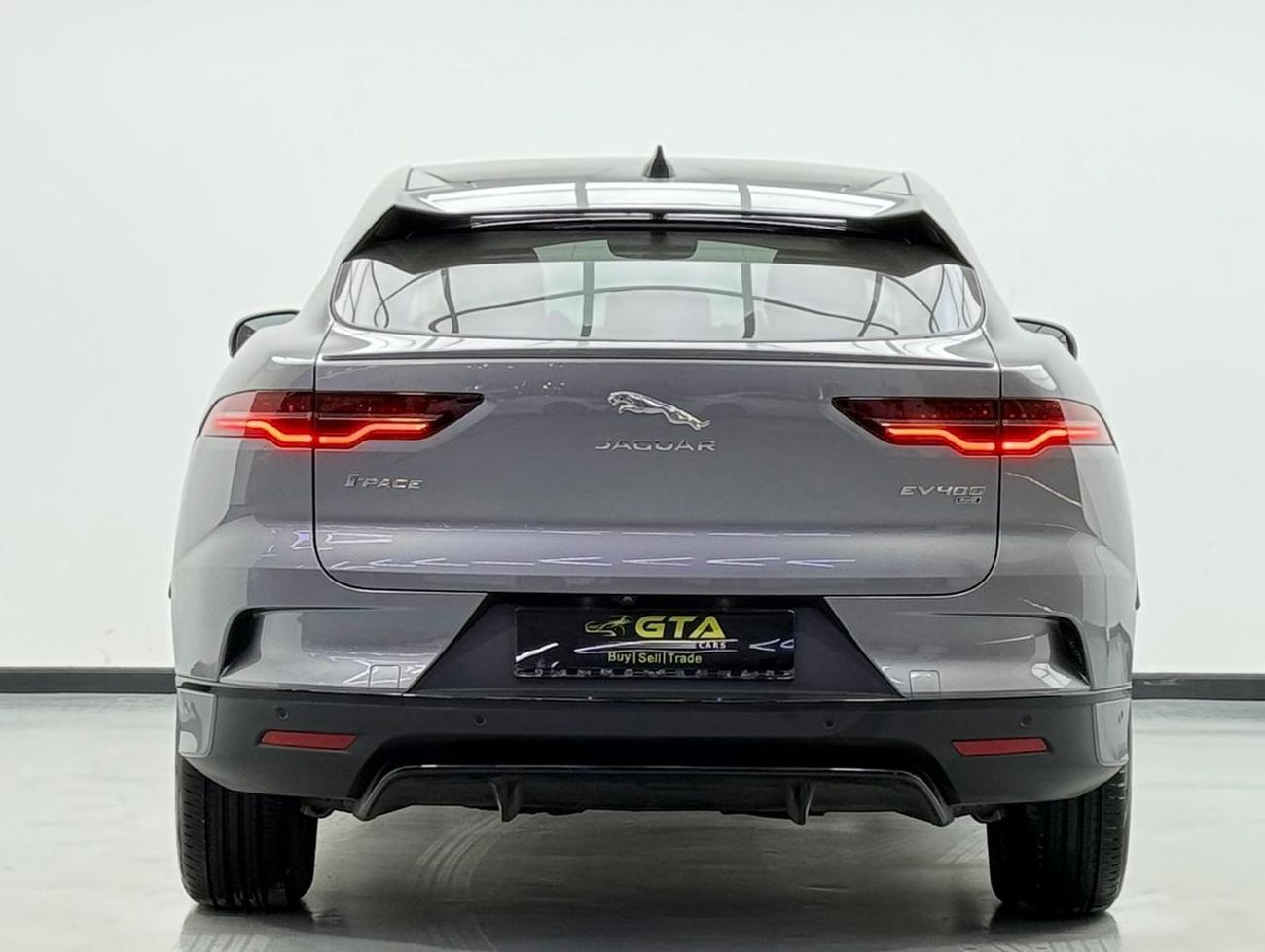 Jaguar I-PACE 2021 Jaguar I-Pace EV400, 2026 Jaguar Warranty + Service Pack, Very Low Km, Excellent Condition, GCC