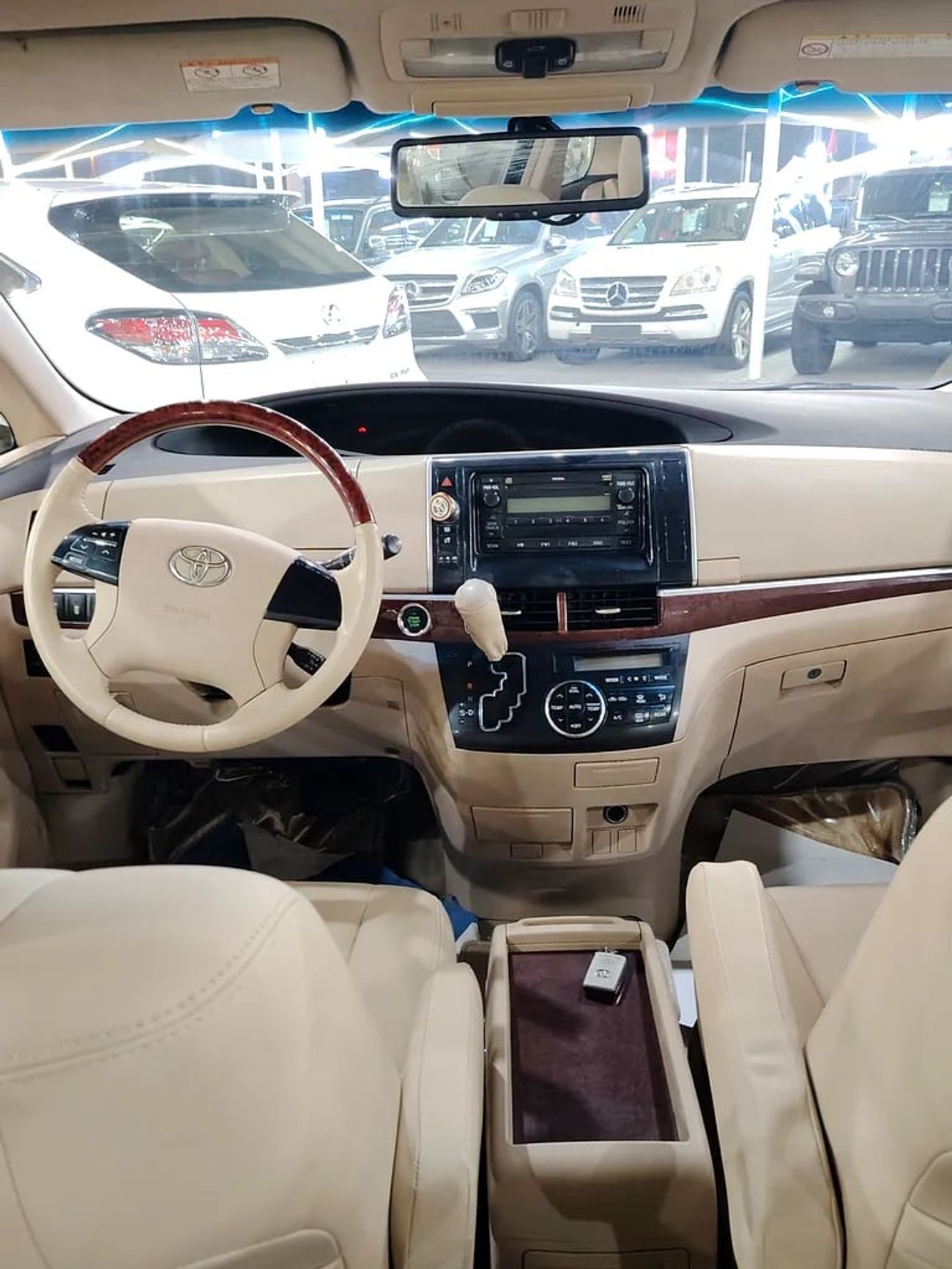 Toyota Previa SE 2.4L SE Full option GCC