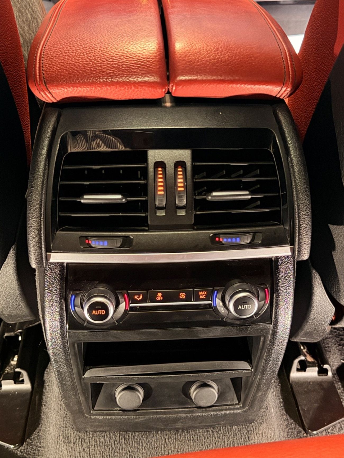 بي أم دبليو X6 50i M Sport Dynamic Plus 4.4L