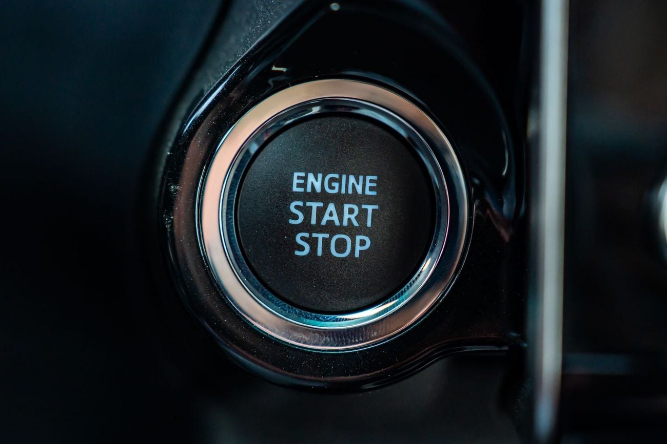 تويوتا هيلوكس Toyota Hilux  2.7ltr  -M -T  Double Cabin 4x4 Full Option  2025 Pickup