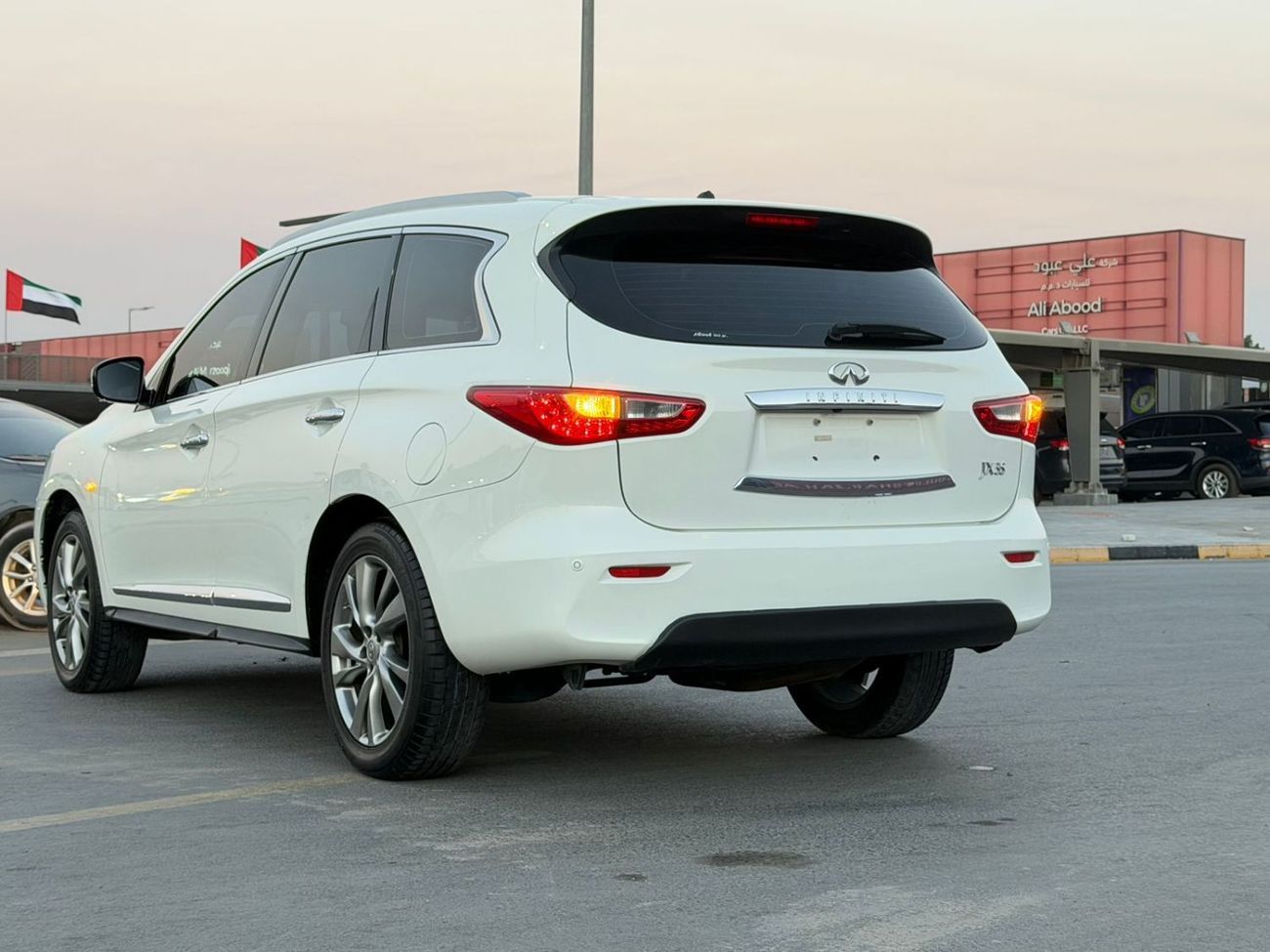 إنفينيتي JX35 Luxury 3.5L