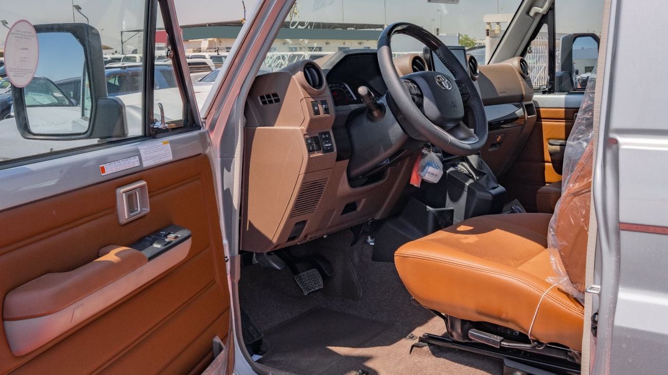 تويوتا لاند كروزر 70 2026 Toyota Land Cruiser LC71 2.8L AT Diesel Full option (Silver)