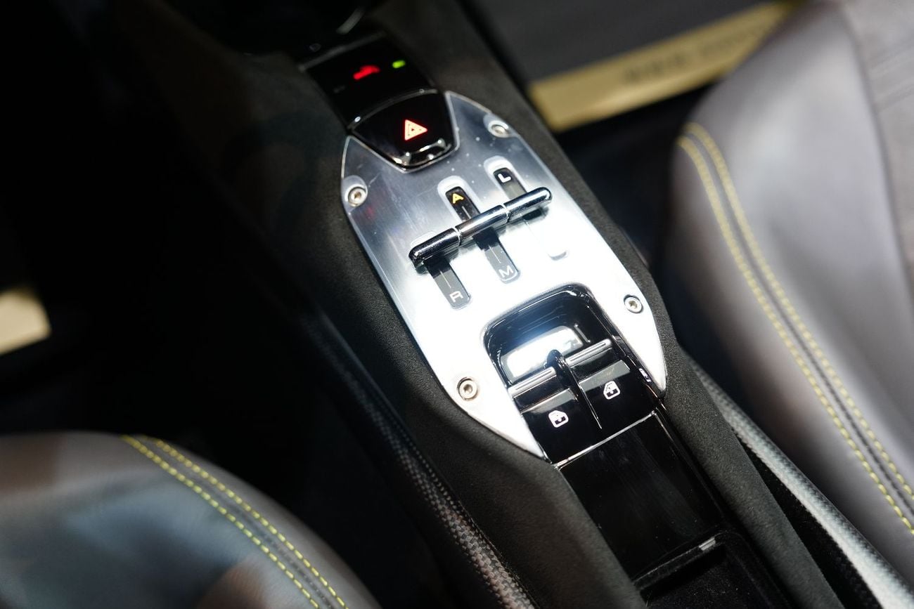 Ferrari 296 GTB 3.0T V6 PHEV Extended Assetto Fiorano Package, Apple CarPlay, Daytona Seats!!