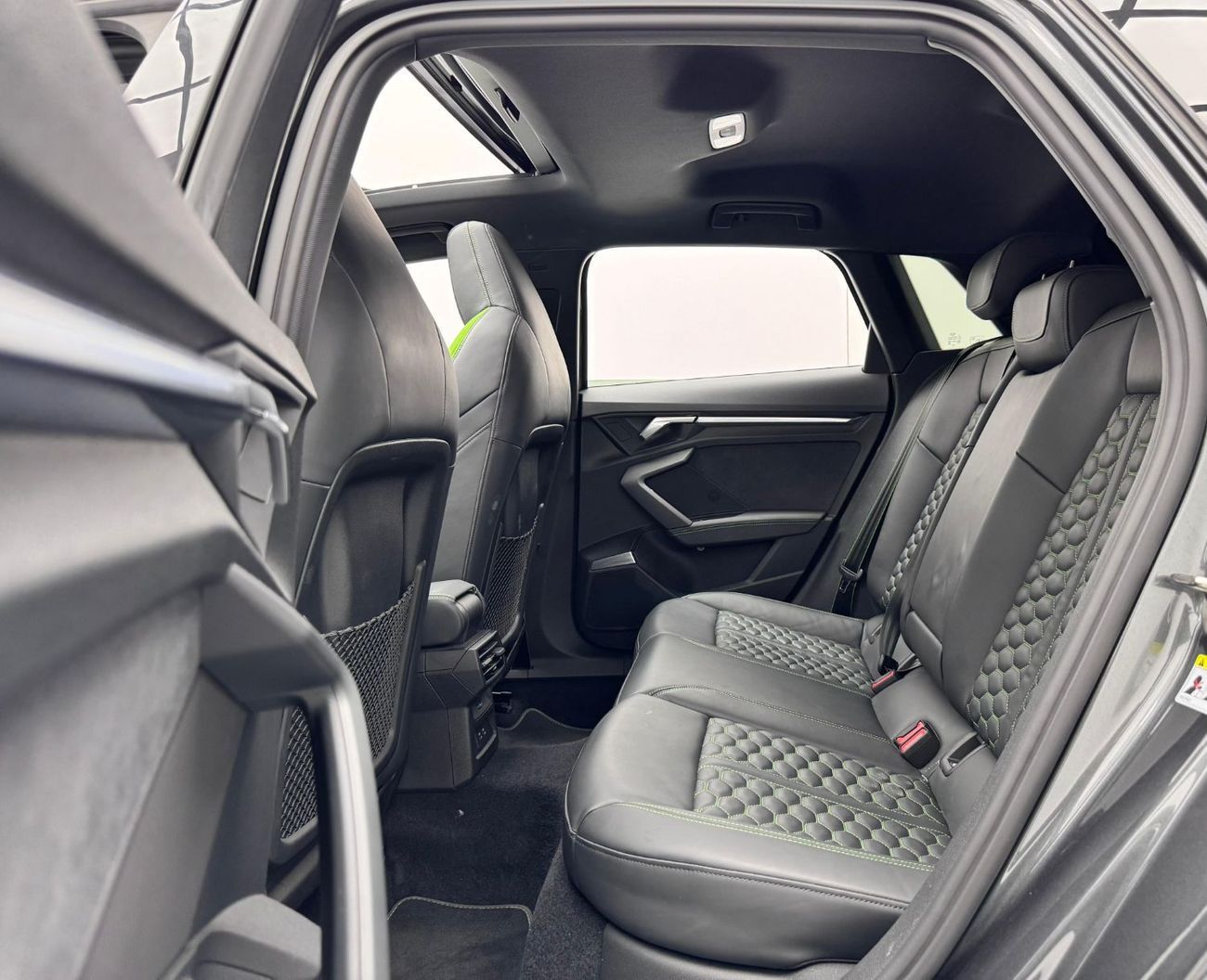 أودي RS3 TFSI quattro 2.5L Sportback 2022 Audi RS3 Quattro Hatchback, Full Audi Service History, Warranty, Ex