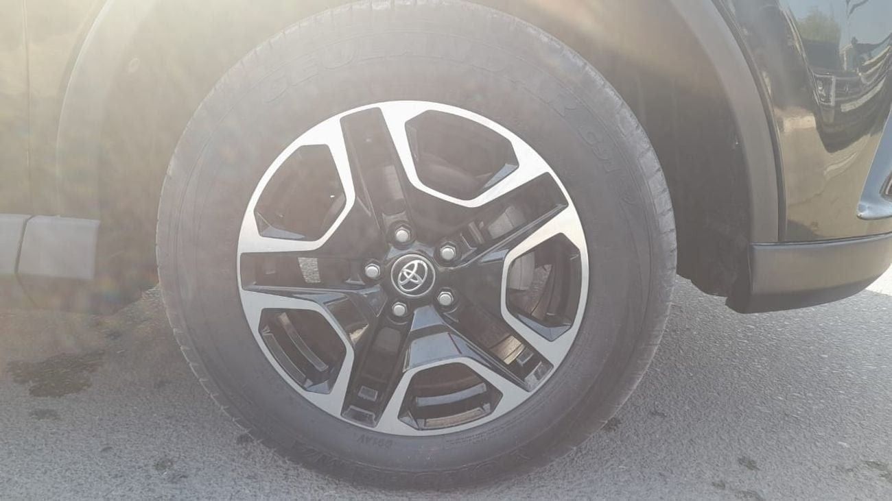 تويوتا راف ٤ RHD PETROL