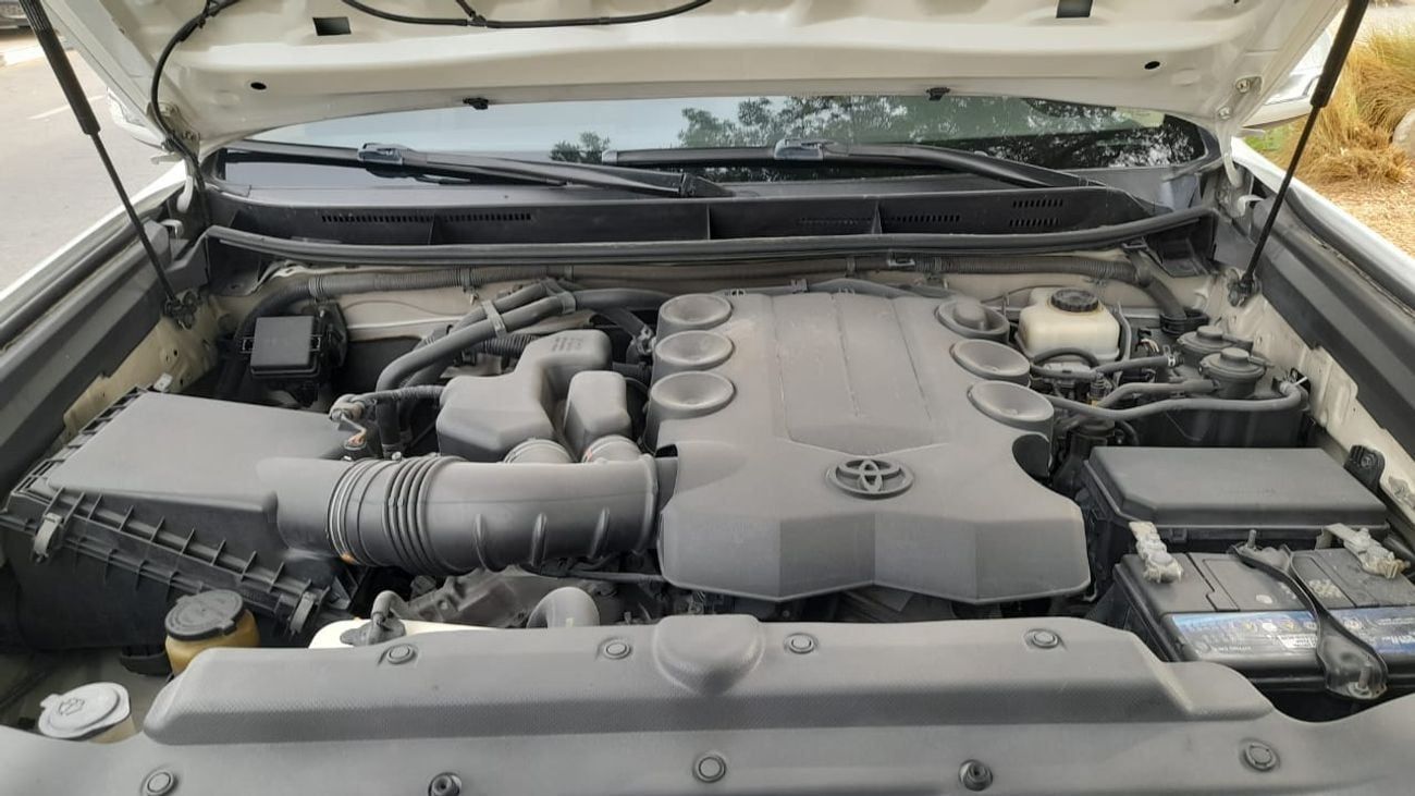 Toyota Prado Left hand drive petrol V6 Auto hydraulic suspension facelifted original car