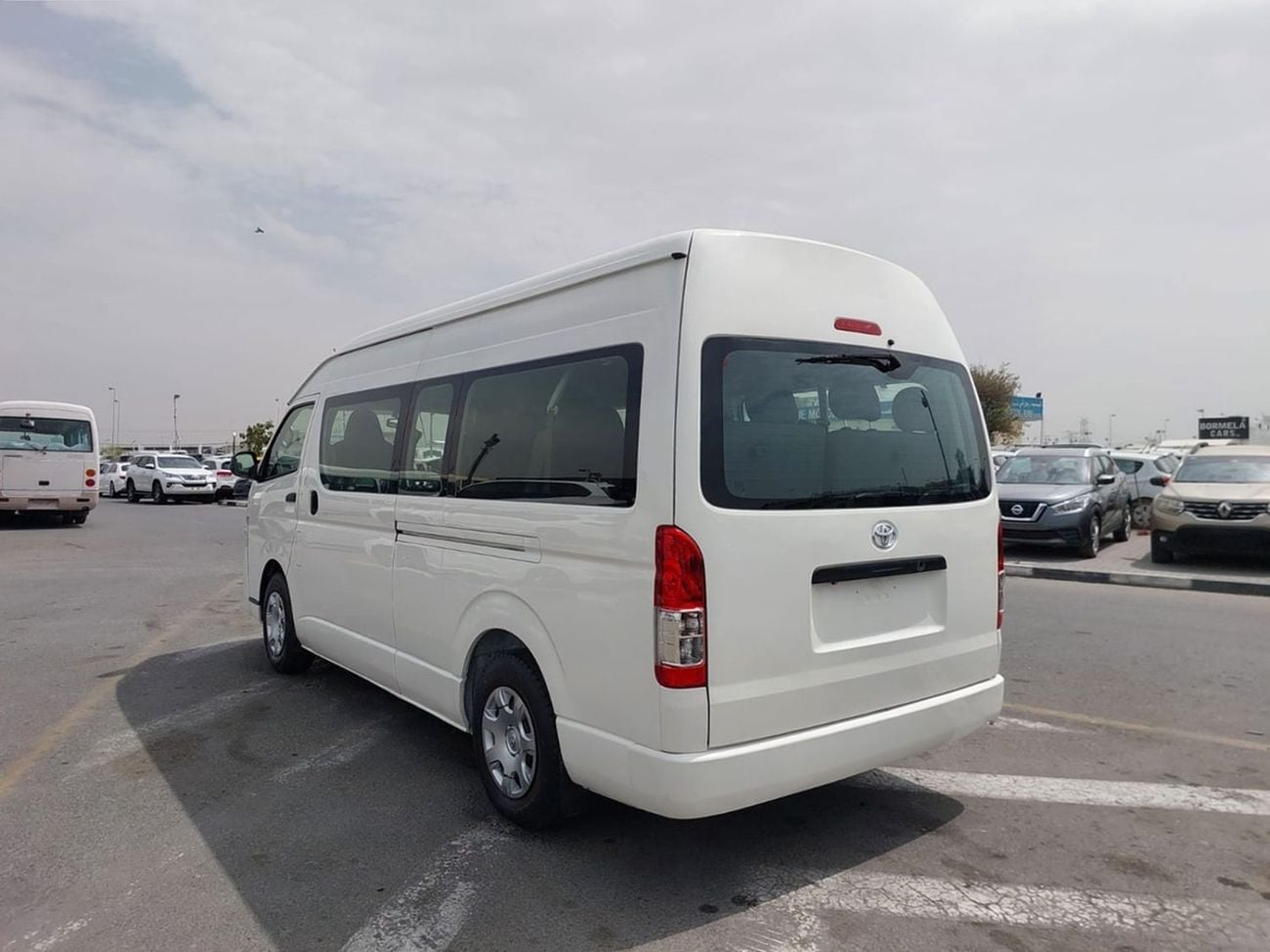 Toyota Hiace TOYOTA HIACE COMMUTER VAN RHD 2018 MODEL 3.0 L DIESEL AUTOMATIC(PM36297)
