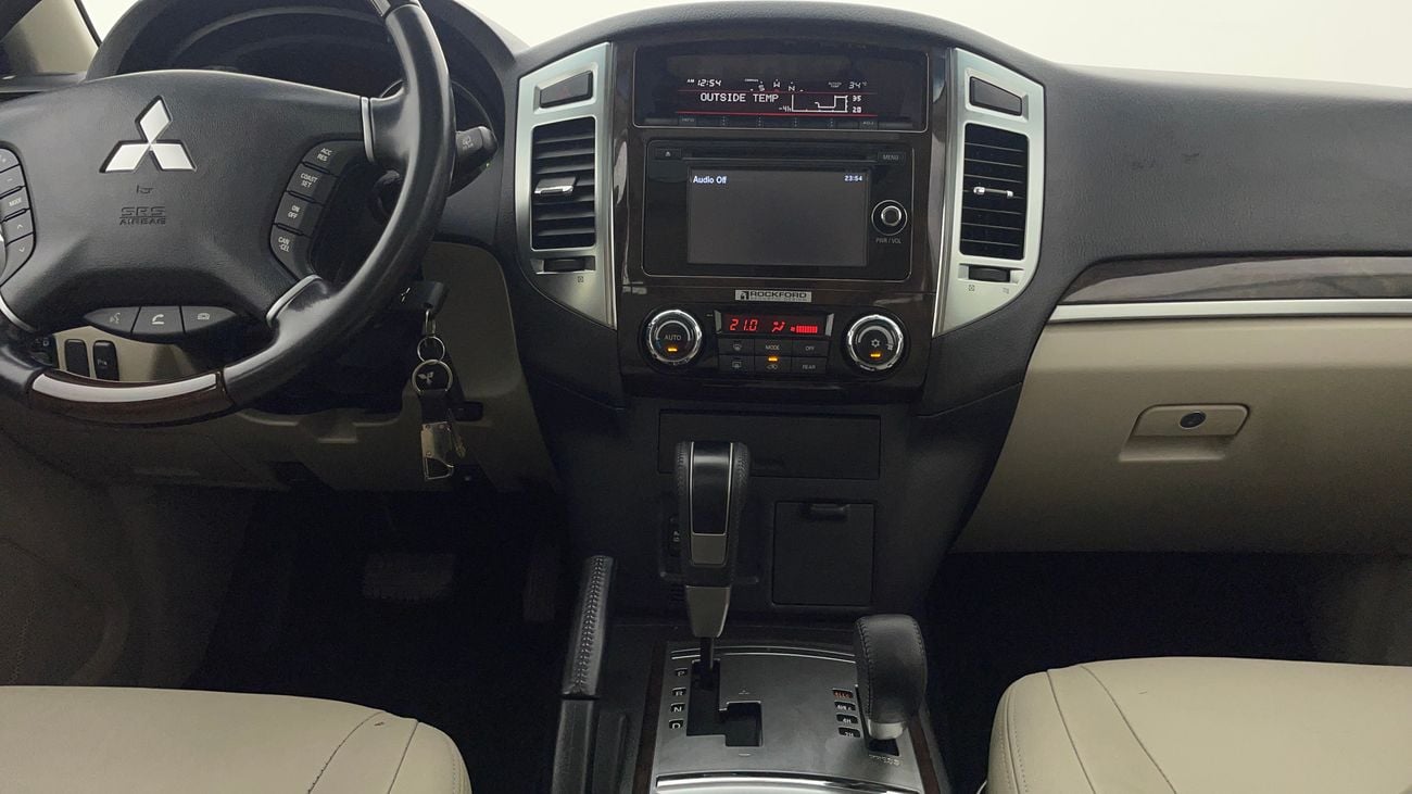 Mitsubishi Pajero GLS HIGHLINE 3.8 | Zero Down Payment | Home Test Drive