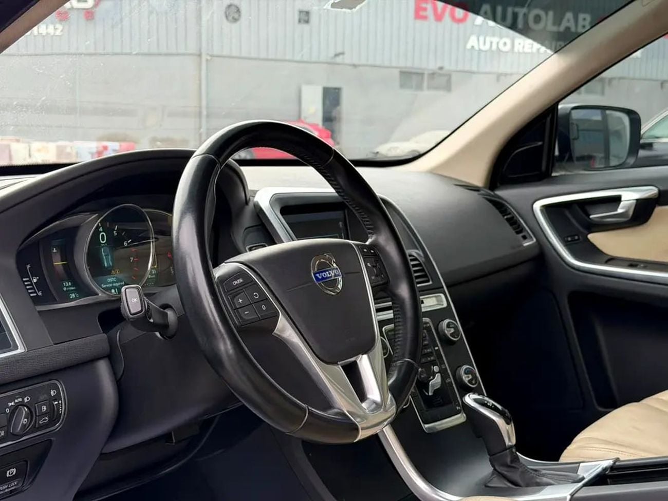 فولفو XC 60 Momentum 2.0L