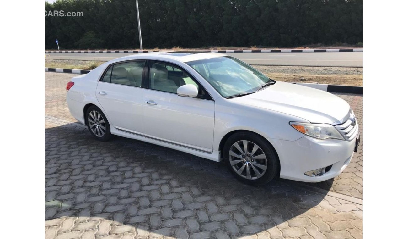 Toyota Avalon Toyota Avalon 2011 gcc for sall very celen car