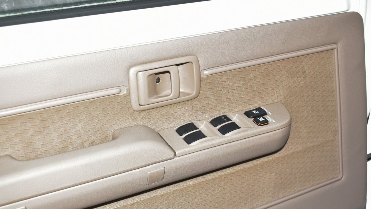 تويوتا لاند كروزر 70 LC76 Diesel V8 4.5L 5Doors