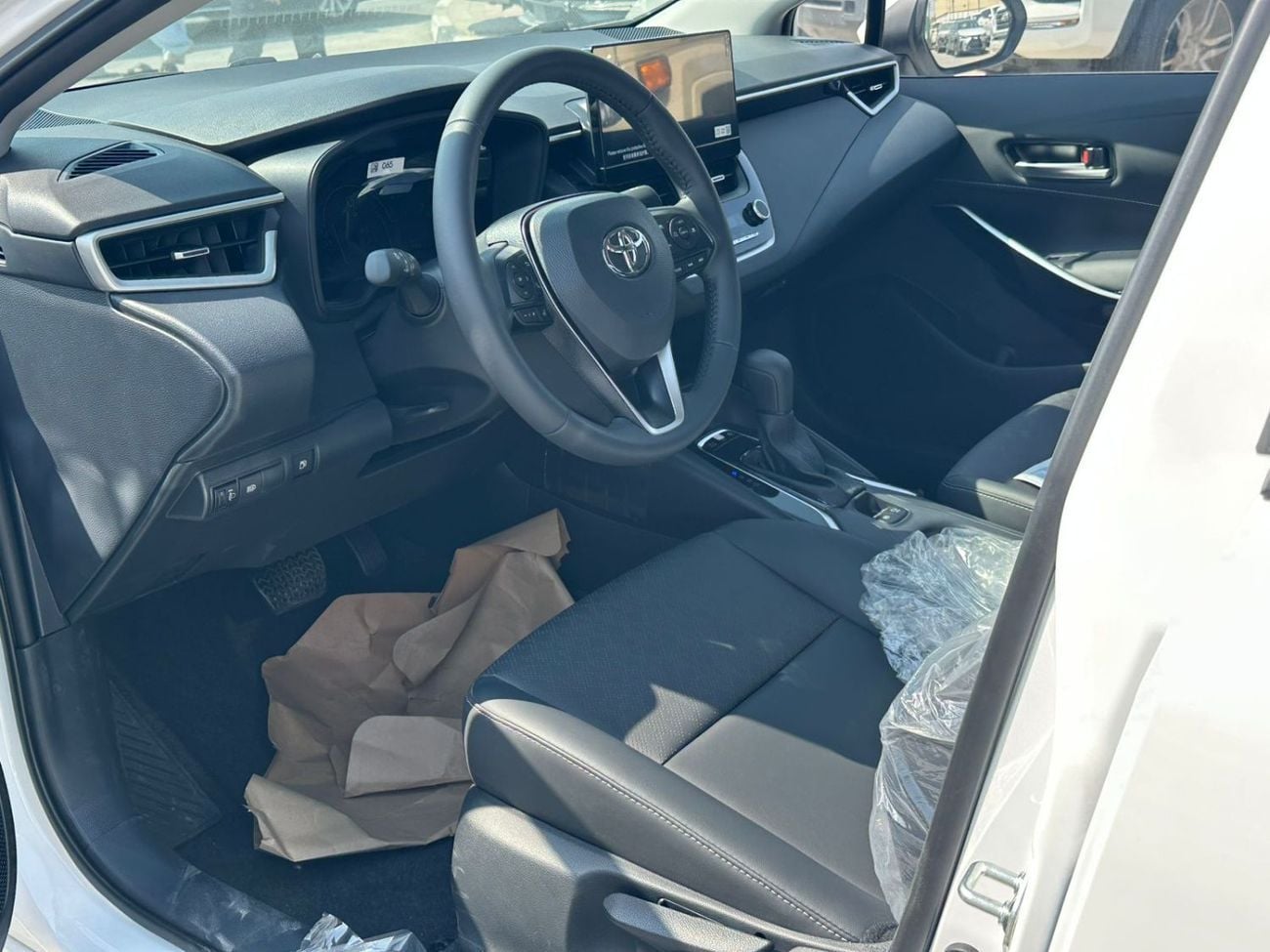 Toyota Corolla STD (NON GCC) 1.8 HYBRID, LEATHER SEAT, CRUISE CONTROL, SUNROOF MODEL 2025