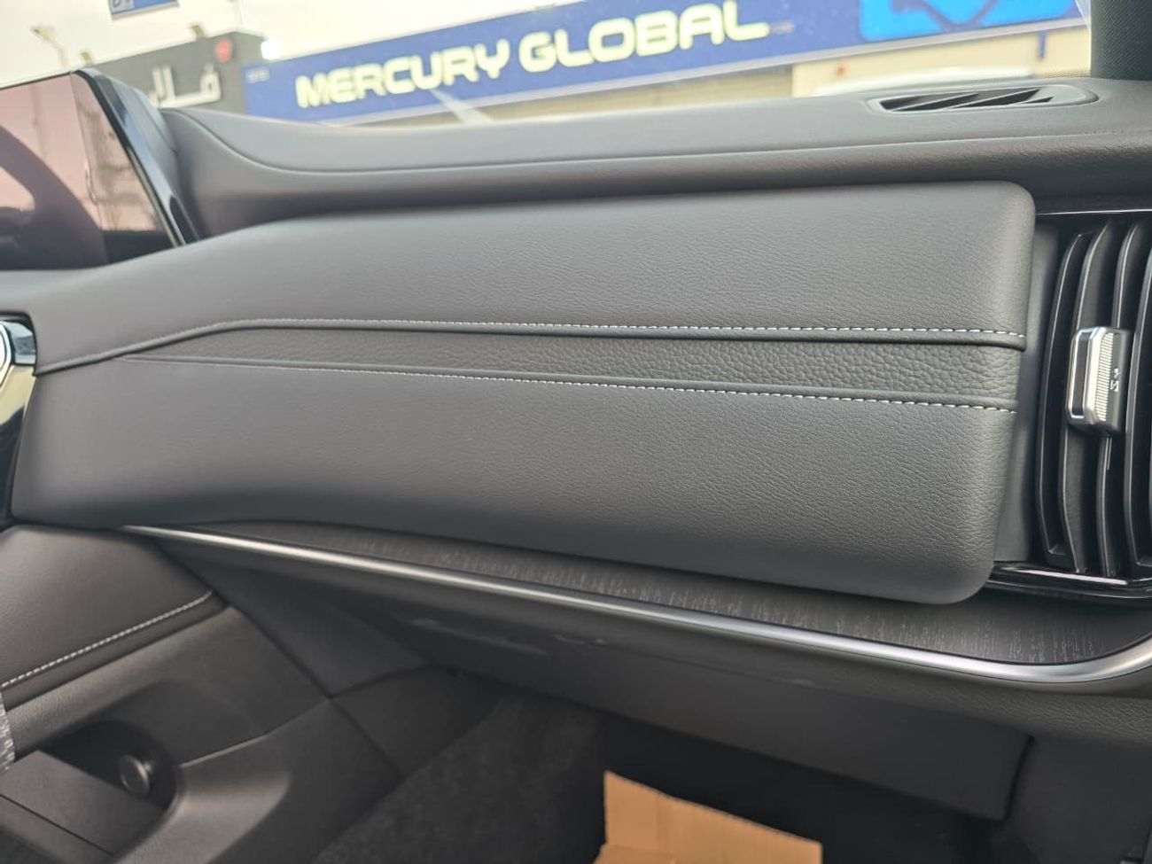 Nissan Patrol 3.8L SE PETROL A/T 7 SEATER