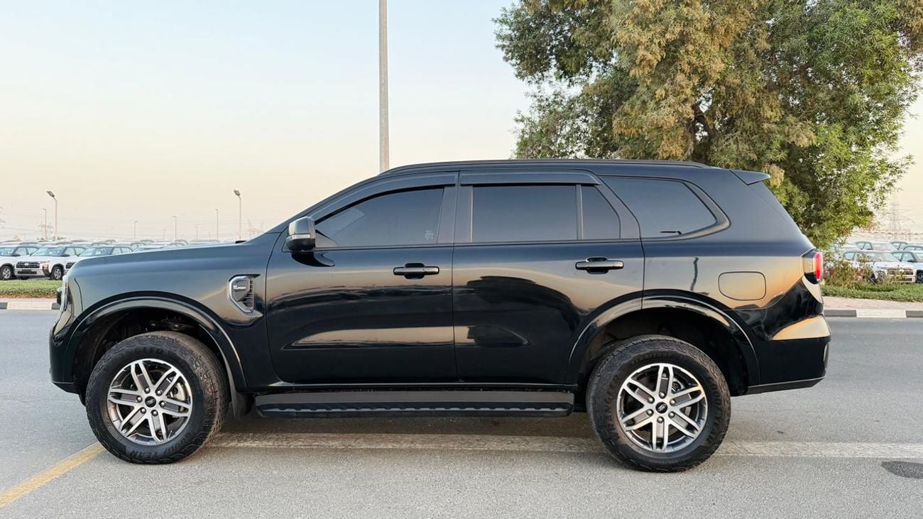 Ford Everest TREND | POWER BACK DOOR | PUSH START | 2.0L DIESEL | BACK CAMERA | DUAL CLIMATE CONTROL | AUTO | RHD