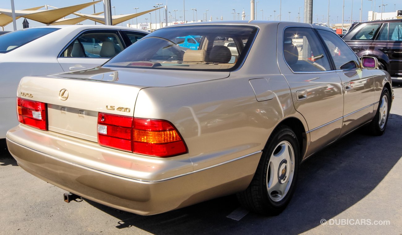 لكزس LS 400