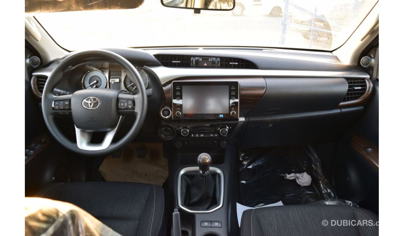 تويوتا هيلوكس Hilux 2.7L Manual 2021