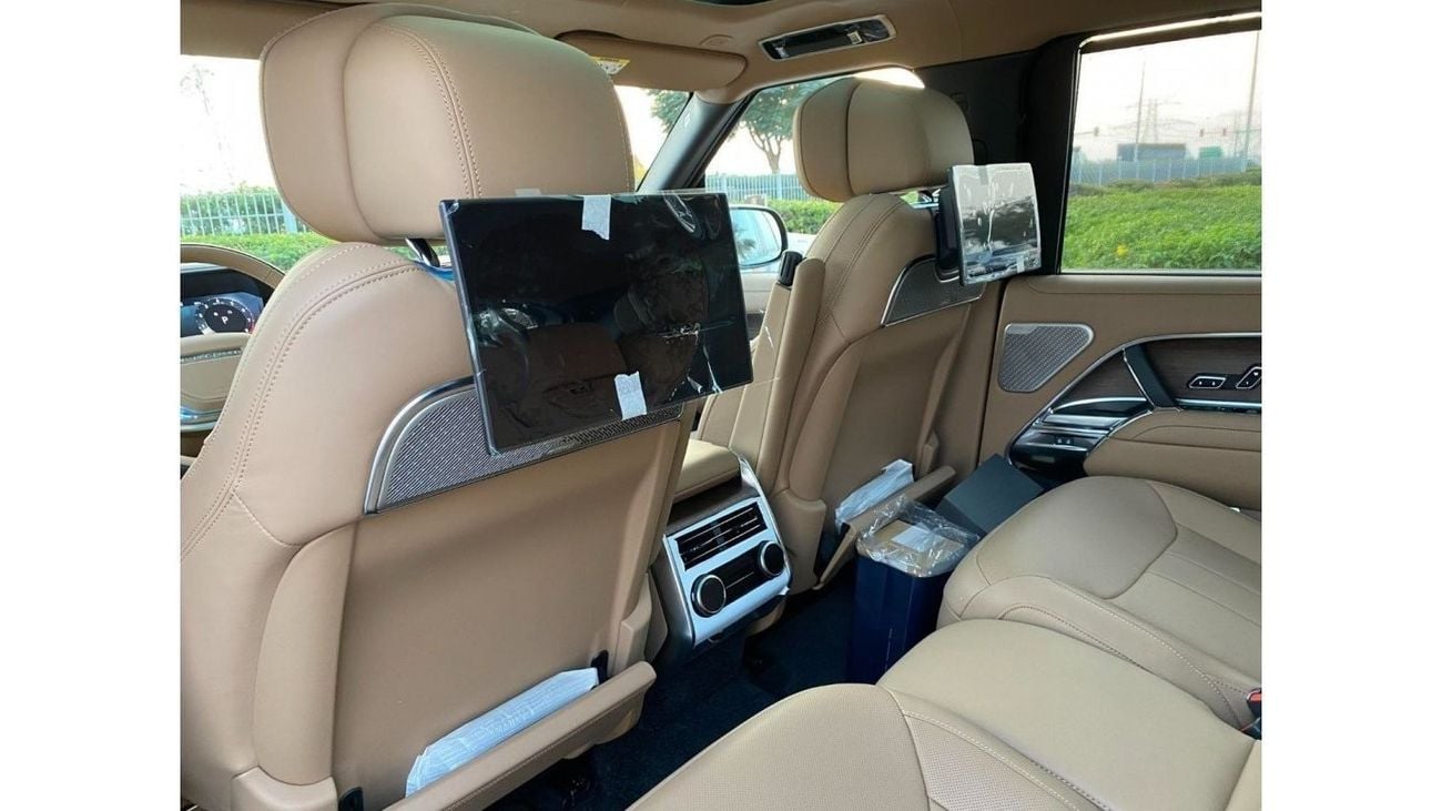 Land Rover Range Rover GCC SPEC UNDER WARRANTY AND SERVICE