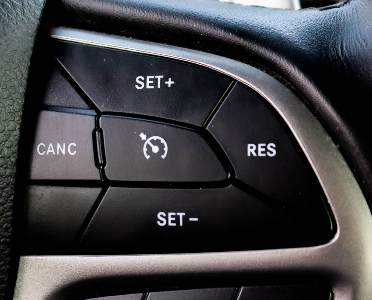 جيب جراند شيروكي جيب جراند شيروكي ٣.٦ لتر | موديل ٢٠٢١، خليجي | حالة ممتازة | قسط شهري ١٬١١١