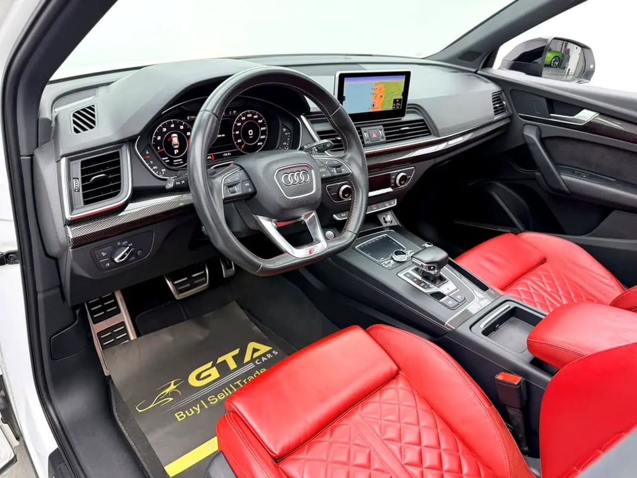 Audi SQ5 Quattro, Full Service History, Carbon Fiber Interior, Fully Loaded, GCC