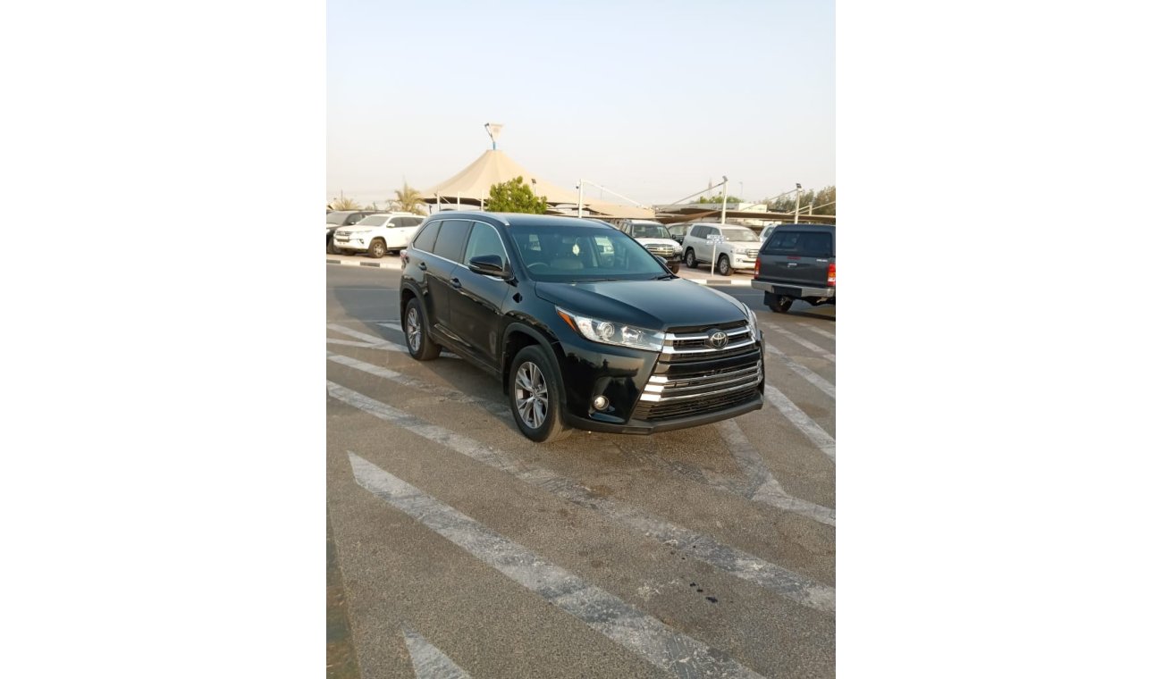 Toyota Kluger TOYOTA KLUGER 2014 MODEL COLOUR BLACK GOOD CONDITION ONLY FOR EXPORT