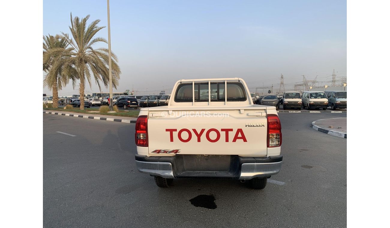 Toyota Hilux TOYOTA HILUX 2.7L PETROL PICK-UP 4WD 4DOORS MODEL 2023  WHITE COLOR