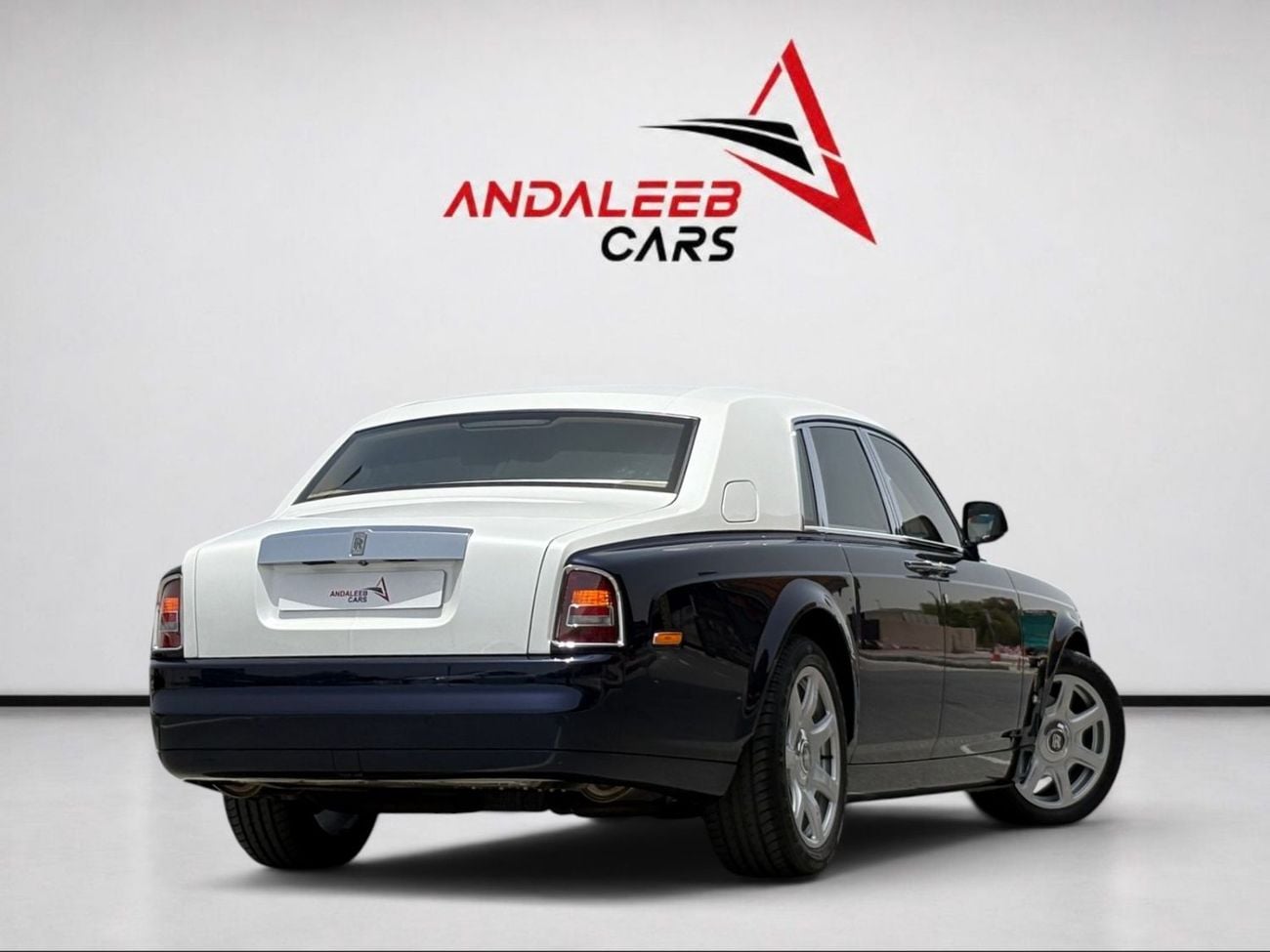 Rolls Royce Phantom STD ROLLS-ROYCE PHANTOM | 6.75L V12 | 2011 | FULL AGMC SERVICE HISTORY | GCC SPECS