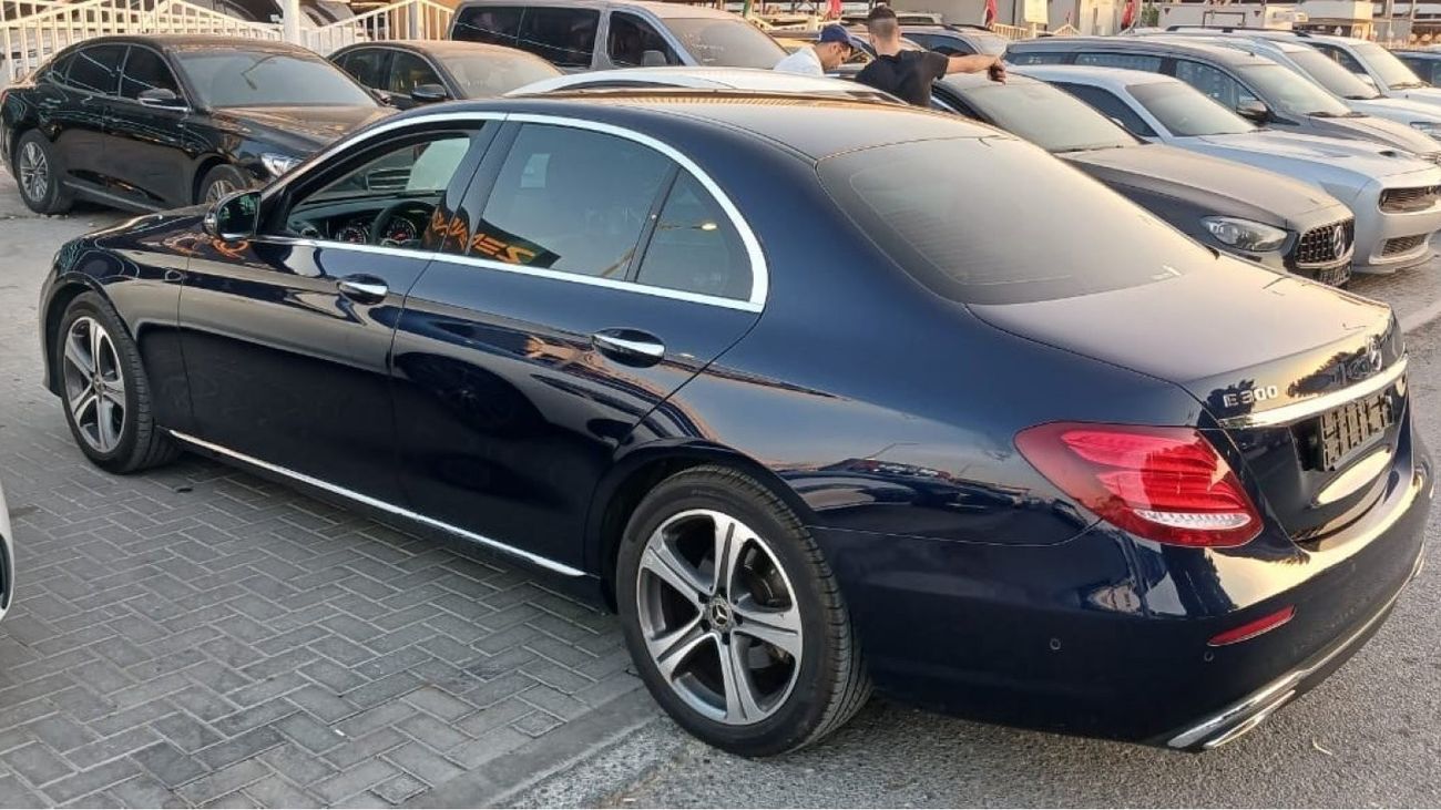 Mercedes-Benz E300 AMG MERCEDES E300