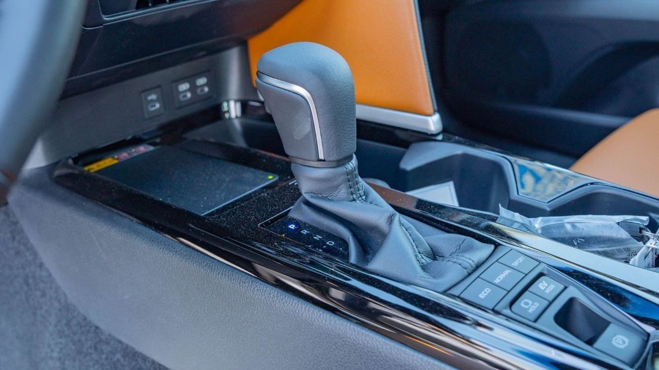 تويوتا كامري 2025 Toyota Camry Lumiere 2.5L HEV Full option - GCC