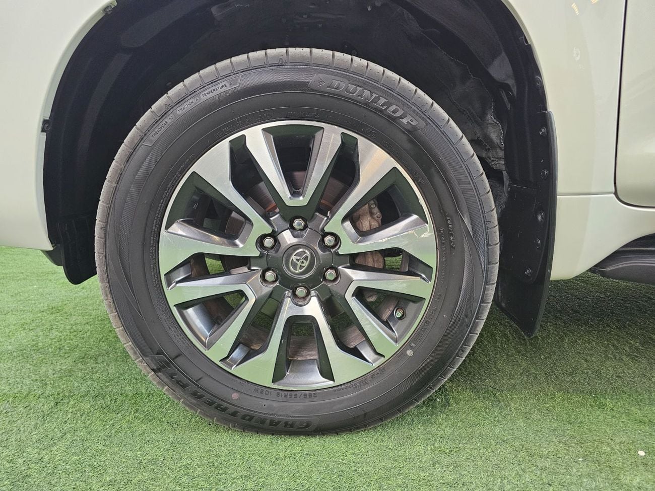 Toyota Prado GXR PRADO GXR / V6 4.0 / SUNROOF / LEATHER / LOW MILEAGE