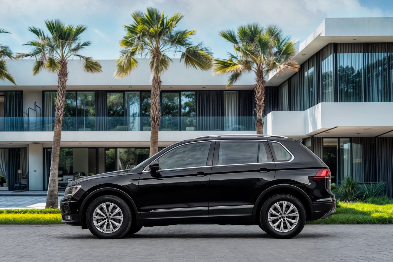 Volkswagen Tiguan Tiguan | 1,175 P.M | 0% Downpayment | VW History | Low KM | Warranty!