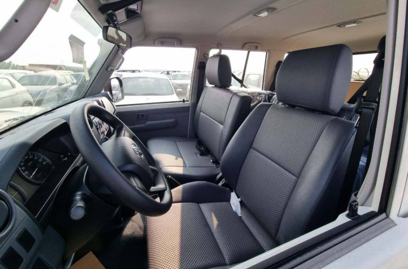 Toyota Land Cruiser 70 2025 TOYOTA LAND CRUISER 76SERIES 4.2L DIESEL V6