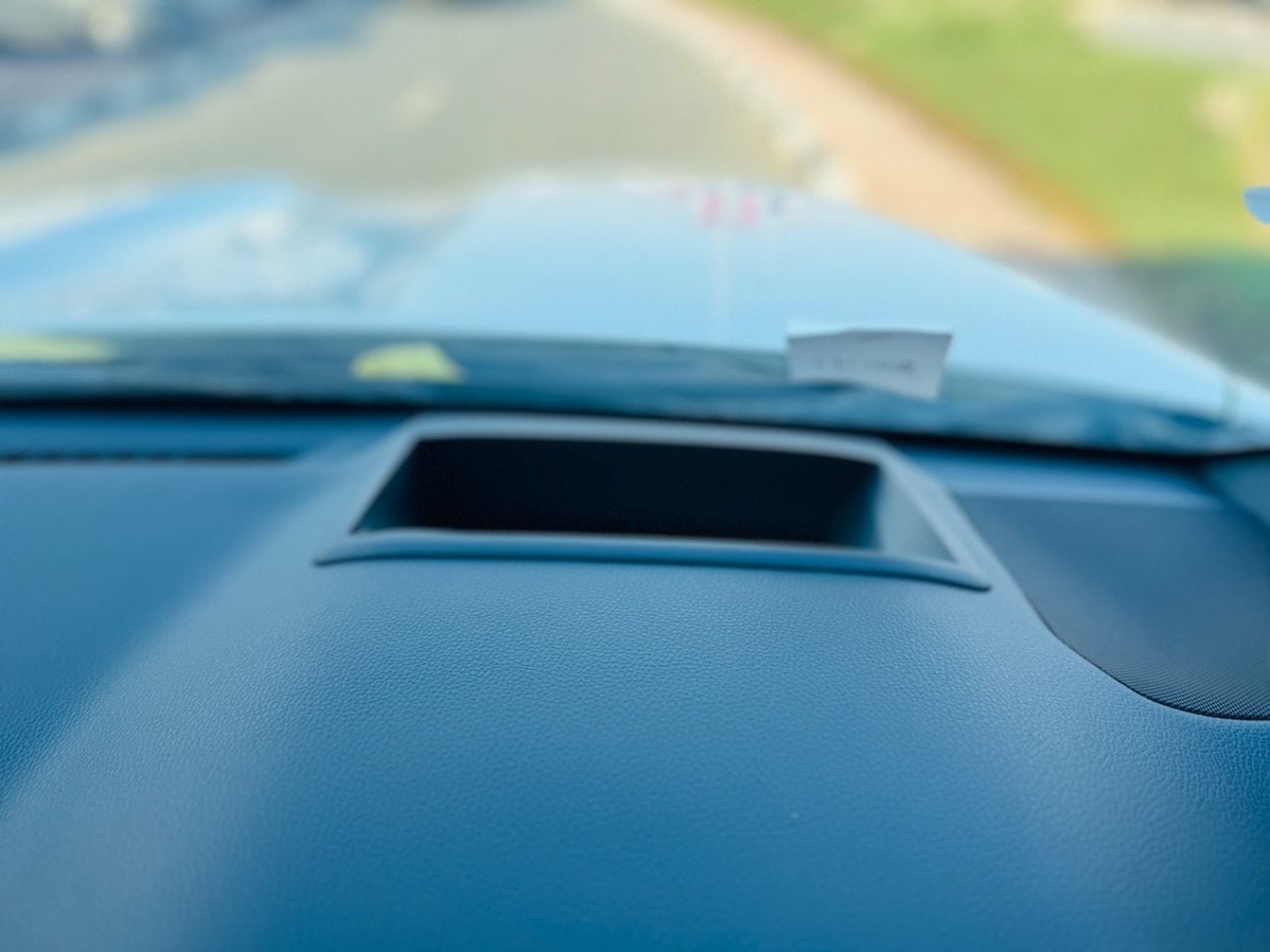 تويوتا لاند كروزر Zx top of the range white with black interior