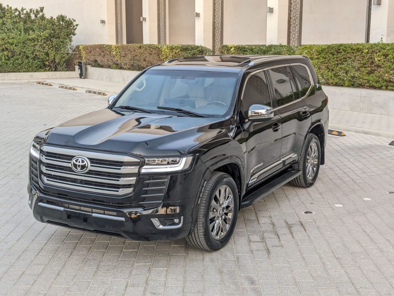 تويوتا لاند كروزر Toyota Landcruiser 2015 facelifted 2025 with interior and exterior v6 4.0L