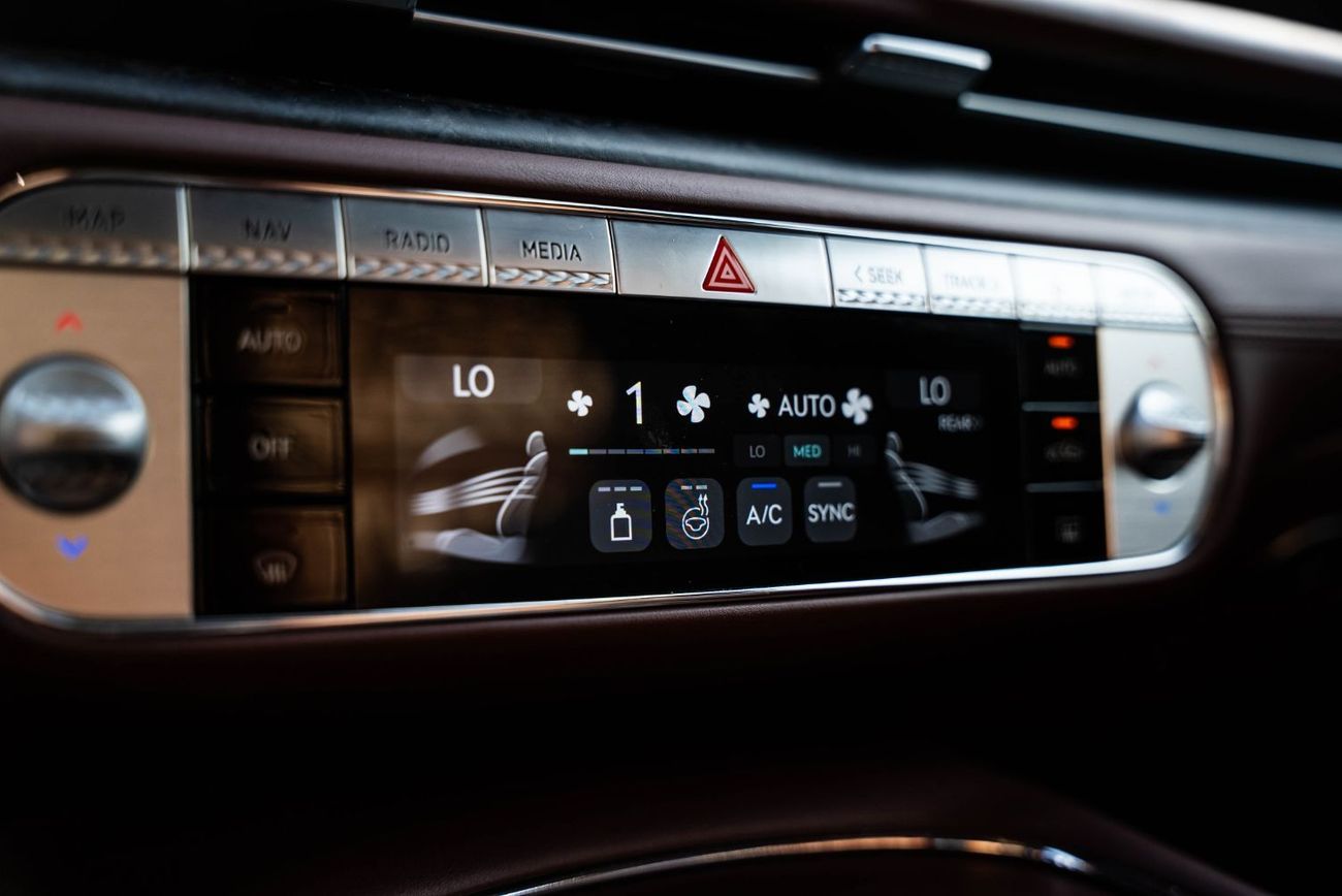 جينيسس G90 Royal AWD 2023 GCC Low Mileage 3.5L V6